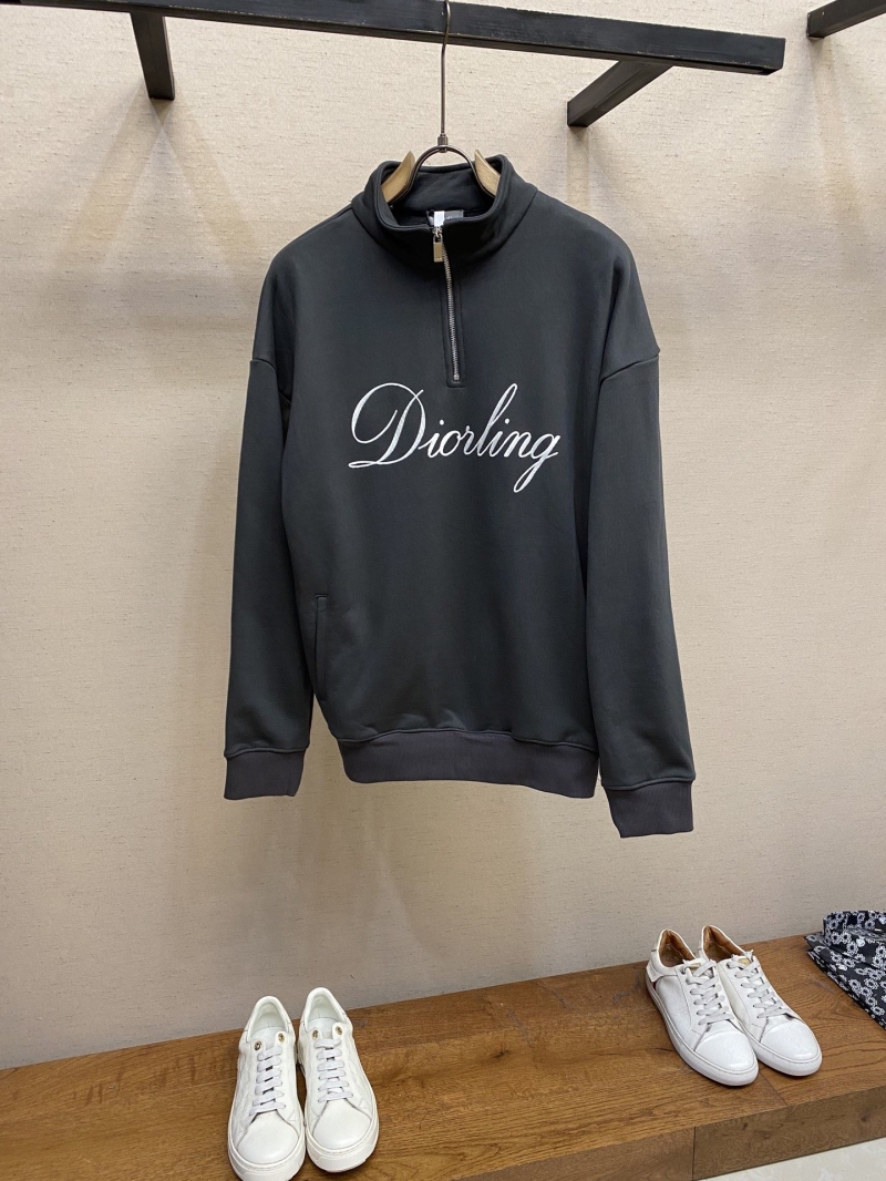 chr1st1an D10r outwear